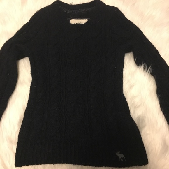 Abercrombie & Fitch Sweaters - Thick Abercrombie navy cable knit sweater
